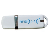 RFID Pen - 125 kHz læser, R60D-USB-8H10D, 125 kHz læser til Uem4100, TK4100, SMC4001, EM4102 og kompatible chips. 10 cifre decimalt output. USB til keyboard-interface. USB-nøgleformat, fra RD Data